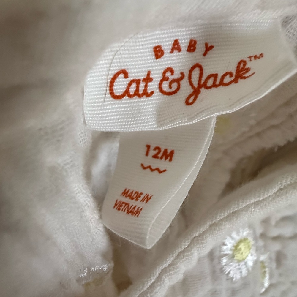 6-12 lot Cat & Jack White Baby Outfit - Picture 5 of 16